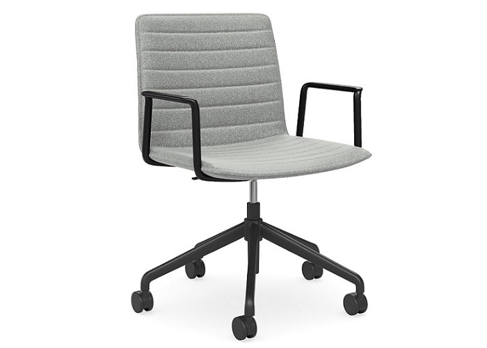 DD Nikola Meeting Chair with Black Arm Rest